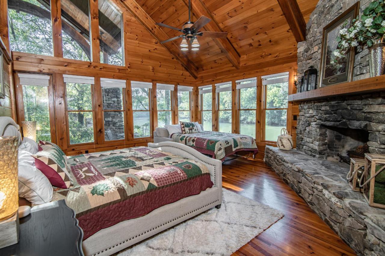 River Wellness Lodge Kingston Bagian luar foto