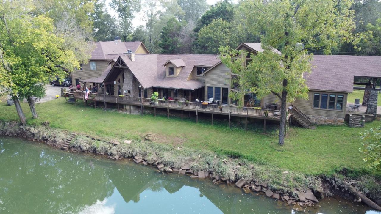 River Wellness Lodge Kingston Bagian luar foto