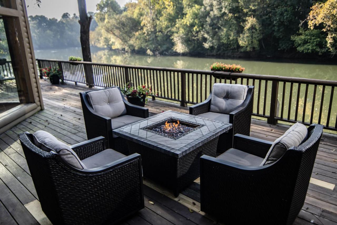 River Wellness Lodge Kingston Bagian luar foto
